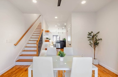 Castleberry Hill House | Walk to Stadium + GWCC | Modern 2BR w Parking