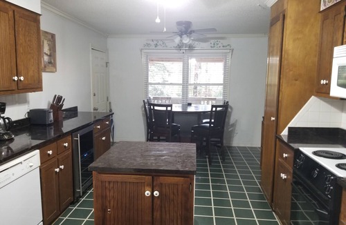 National Hills House | Walk to the Masters! 1 mile from Augusta National