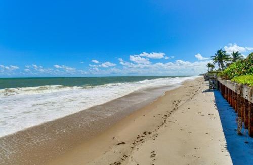 Summerplace House | Walk to Wabasso Beach: Home w/Hot Tub & Bikes