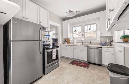 Gainesville House | Walkable In-Town Gainesville Next to NGHS & Square