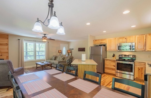 Whittier House | Wanderlust Ridge - Incredible Views and a Hot Tub!