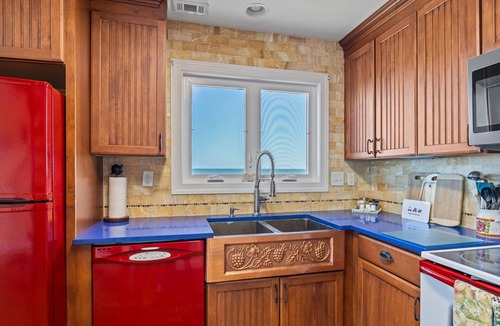 Sealevel House | Water Wonderland - Panoramic Water Views, Dockage Available, Core Sound