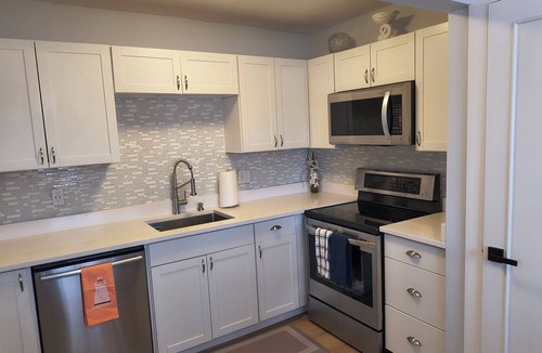 Coquina Key Condo | Waterfront 2-bedroom 1 bath condo at Waterside North in fantastic St. Petersburg