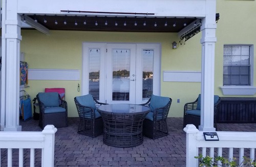 Coquina Key Condo | Waterfront 2-bedroom 1 bath condo at Waterside North in fantastic St. Petersburg