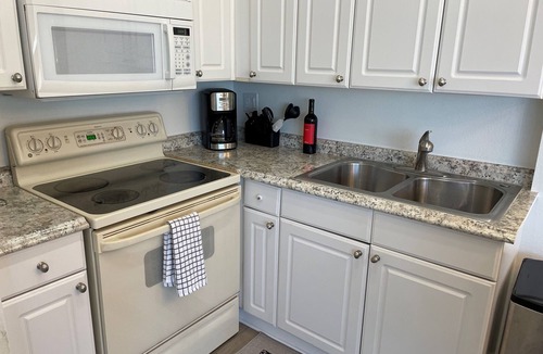 Ozona Apartment | Waterfront 2 bedroom/1 bath Apartment in Palm Harbor w/Views of the Gulf
