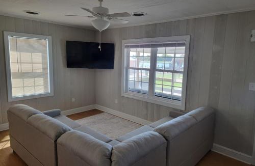 Cedar Point House | Waterfront, dock, Hot tub, kayaks, King Bedroom with amazing views, RELAXATION, 2 miles to the beach