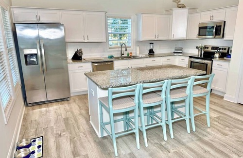 Cedar Point House | Waterfront Fishing Retreat with Private Dock & Boat Lift Near Swansboro