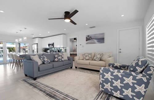 Isles of Capri House | Waterfront Heated Pool & Spa, 3 bedrooms , Isles of Capri near Marco Island.