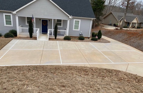 Townville House | Waterfront Lake Hartwell home with dock in place! 30 min to Clemson