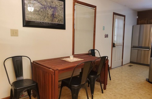 Manson House | Waterfront Lake Home - Private Dock & 1/4 Mile Beach - High Speed Wifi - RV Hook