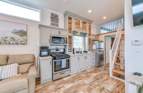 Sherrills Ford Cabin | Waterfront Lake Norman Cabin w/Screened Porch!