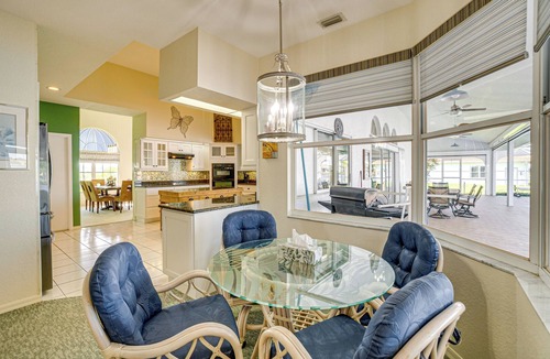 Lake Suzy House | Waterfront Living at its Best! Florida Getaway
