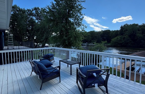 Algonquin House | Waterfront - Private Dock - Two Suites