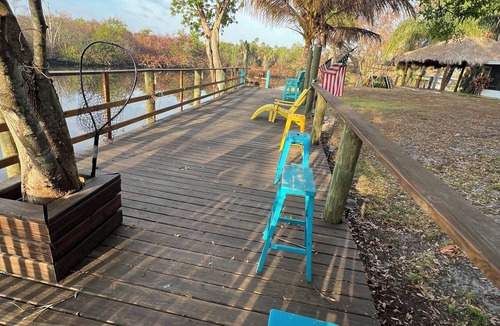River Park House | Waterfront Tiki Oasis - Dock & Ocean Access