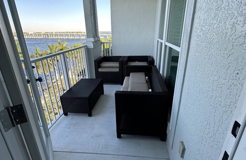 Bradenton Condo | Waterfront Top-Floor 2 Bedroom/2 Bathroom Condo - Newly renovated, AMAZING view