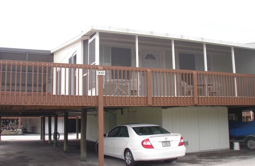 Everglades City Villa | Waterfront Villa With Large Deck And Screened Front Porch Overlooking The Pool