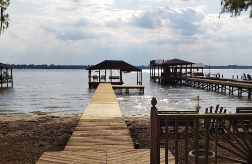 Elizabethtown Cottage | Waterfront White Cottage Cottage