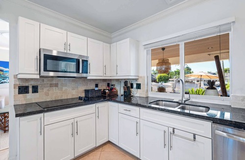 Bel Air Villa | Waters Edge Luxury - Walk or bike to the Beach