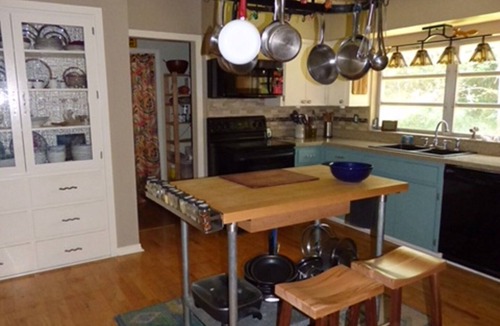 Temple Terrace Bed & Breakfast | We Have the Best Coffee & Pastries and the Bed Is Mighty Fine, Too