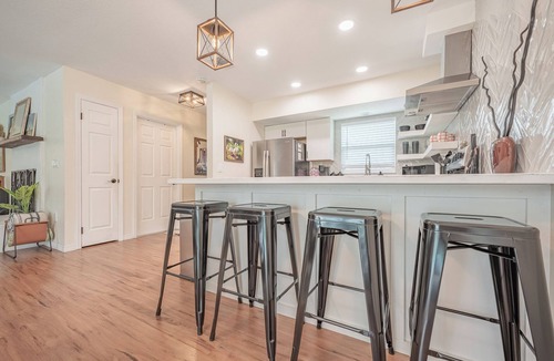 Spring Hill House | Weeki Wachee Pod