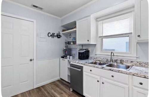 Norfolk House | Welcome to Gladstone Family Getaway!