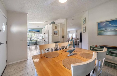 Sebastian Highlands House | Welcome to Sebastian, a lakeside retreat w pool, near BEACH and Sebastian Inlet