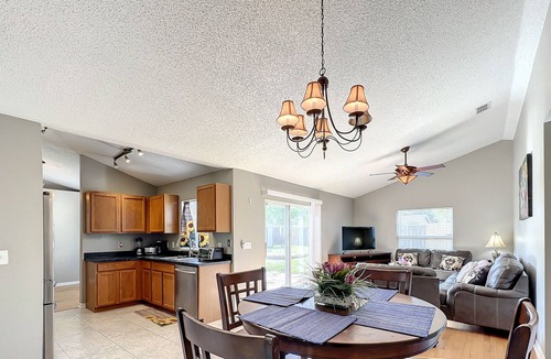 Fairview Shores House | Welcome to the cozy and inviting house nestled in a quiet neighborhood!