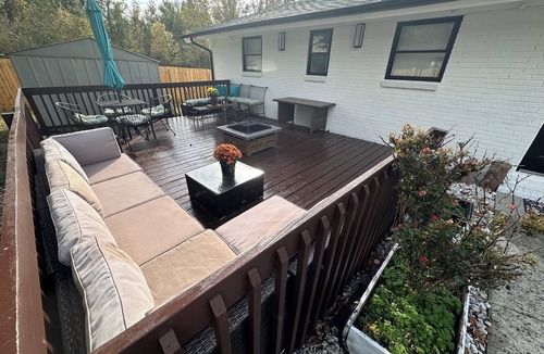 Toddville Road House | Welcoming 3-bedroom house near Charlotte Airport and Uptown