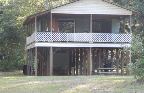 Perkinston Cabin | Wendell’s Place on Red Creek - Uncle Ralph’s Cabin Rentals - PRIVATE BEACH