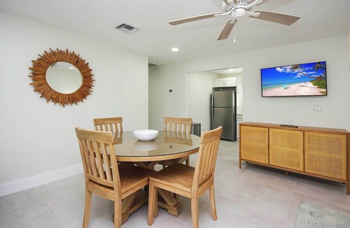 Tradewinds Condo | West End Paradise Unit Turtle 2 - One bedroom suite w/water views