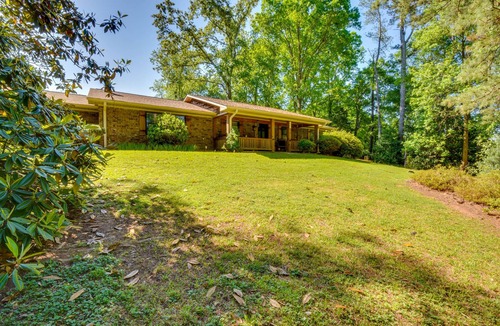 Athens House | Whimsical Athens Home - 3 Mi to Sanford Stadium