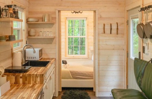 Sylva House | `Whisper Woods` Resort | cozy, has sauna, near BRP