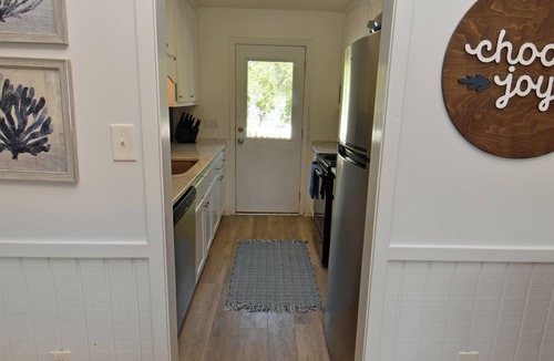 Inlet Harbour House | Windjammer - Walk to Beach in Garden City Beach