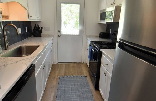 Inlet Harbour House | Windjammer - Walk to Beach in Garden City Beach