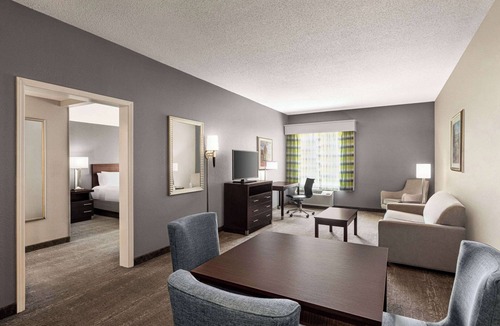 Port Wentworth Hotel | Wingate by Wyndham Savannah I-95 North