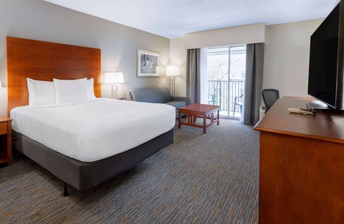 Valdosta Hotel | Wingate by Wyndham Valdosta/Moody AFB