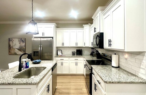 Valdosta House | Wonderful 3-bedroom townhome with AC in charming Valdosta
