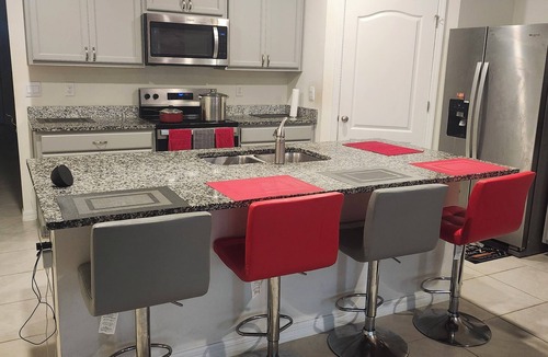 Sanford House | Wonderful 4-bedroom house with AC in cool Sanford