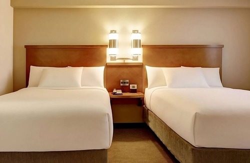 Gwinnett Place Hotel | Wonderful Place To Stay! 4 Amazing Units! Close to Pirate’s Cove Adventure Golf!