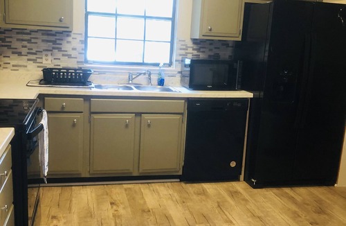 Hinesville House | Wonderful spacious home in Hinesville, Ga. 5 min. from Ft. Stewart’s main gate!