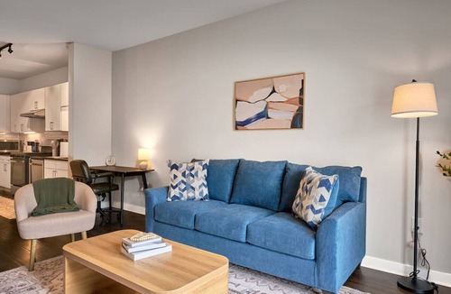 Clayton Apartment | Worker`s Sanctuary | Mins from DT Clayton