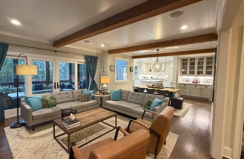 North Decatur House | World Cup Ready - Spacious 6-bedroom house with fitness room, Sleeps 12-14!