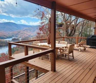 Tuckasegee House | WOW Modern NC Cabin Stunning Mountain and Lake View 2 NIGHT MIN STAY