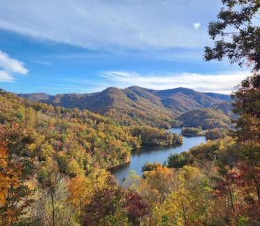 Tuckasegee House | WOW Modern NC Cabin Stunning Mountain and Lake View 2 NIGHT MIN STAY