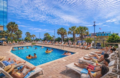 Downtown Myrtle Beach Condo | Yachtsman S705 1BR Sloop