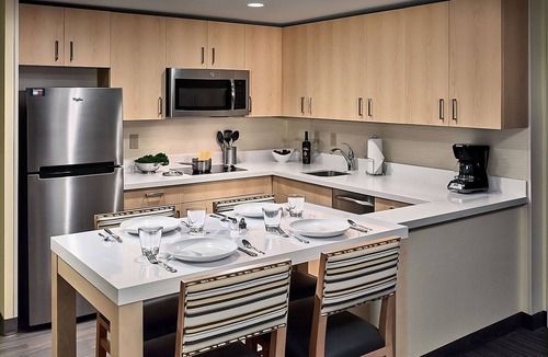 Gwinnett Place Hotel | Your Home Away From Home! 4 Family-Friendly units w/Kitchen. Free Parking