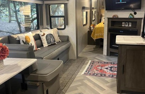 DeLand Other | Your Personal 'Glamp' Site! AC - BBQ - Fast WiFi