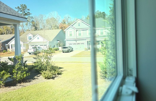 Pooler House | Your pet is welcome. Savannah airport Room Only Female guests. We have 2 pets.