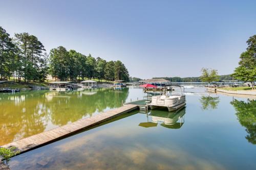 < 1 Mi to Marina: Fair Play Home on Lake Hartwell