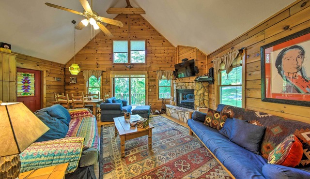 11 Mi to Calaboose Cellars: Marble Cabin w/Deck!